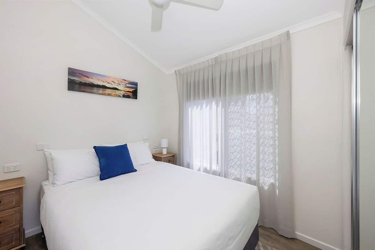 Standard Cabin - Sleeps 4