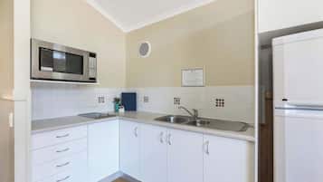 Cabana luxo (- Sleeps 4) | Cozinha privada | Geladeira grande, micro-ondas, cooktop, chaleira elétrica