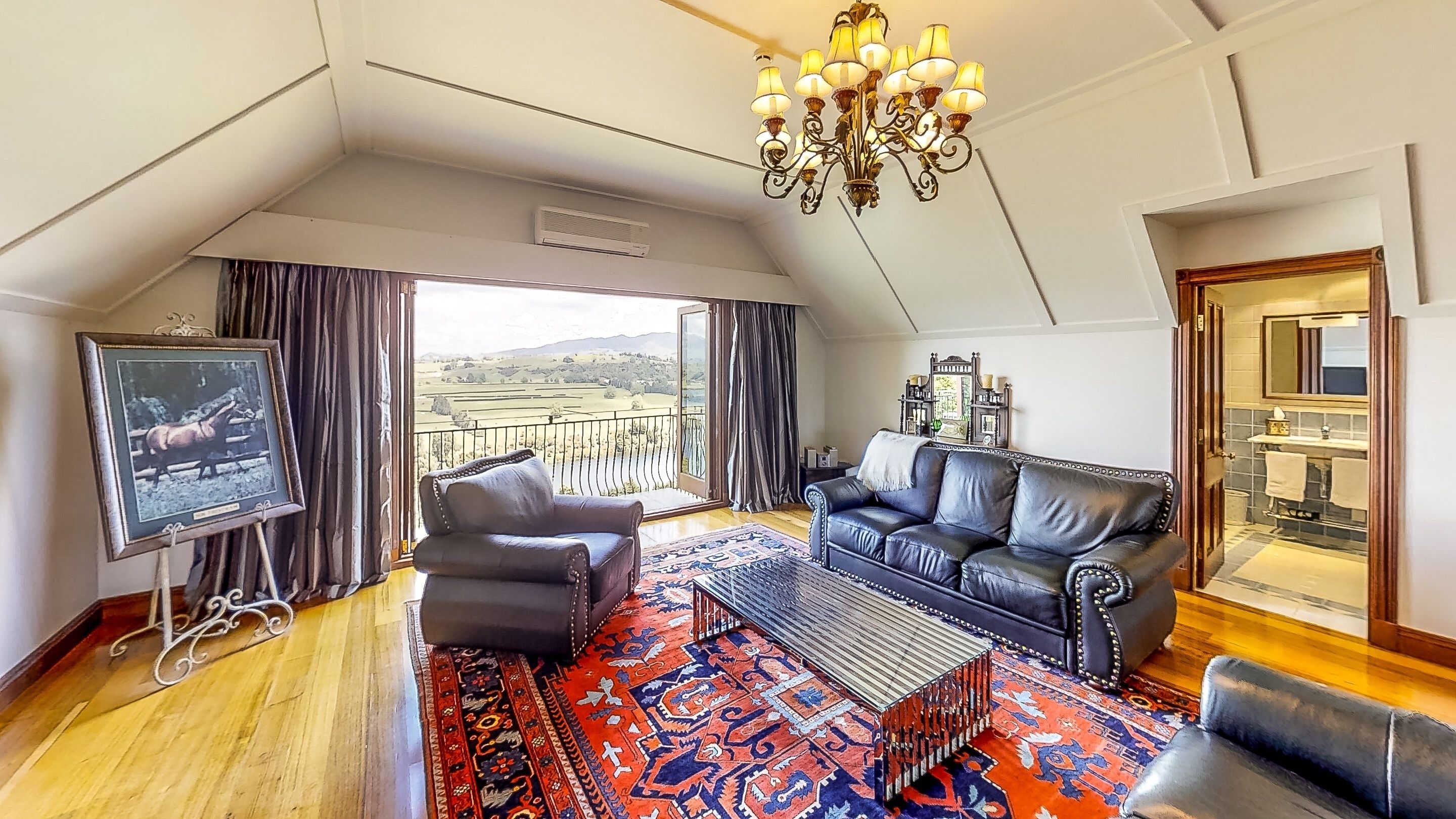 Ropa de cama de alta calidad y escritorio 