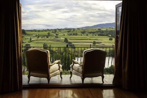 Chambre luxueuse double, 1 très grand lit, vue sur le lac | Balcon
