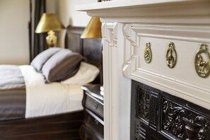 Suite | Ropa de cama de alta calidad y escritorio