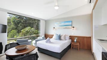 Superior Ocean View Studio - Sleeps 2 | Iron/ironing board, free WiFi, bed sheets