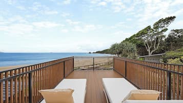 Signature Cabin | Beach/ocean view