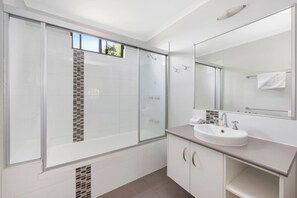 Cabane Deluxe (Sleeps 6 - Dog Friendly) | Salle de bain