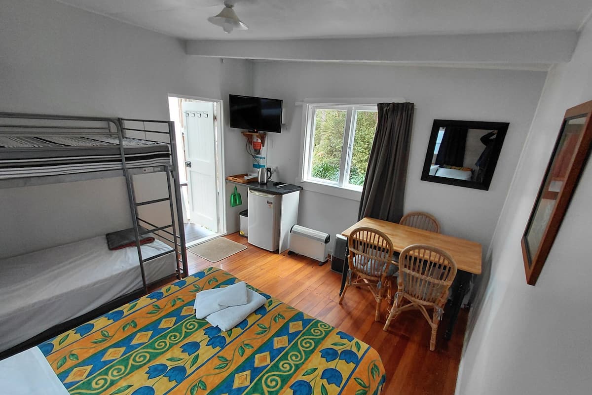 Traditional Cabin | Iron/ironing board