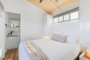 Fer et planche à repasser, Wi-Fi gratuit, draps fournis