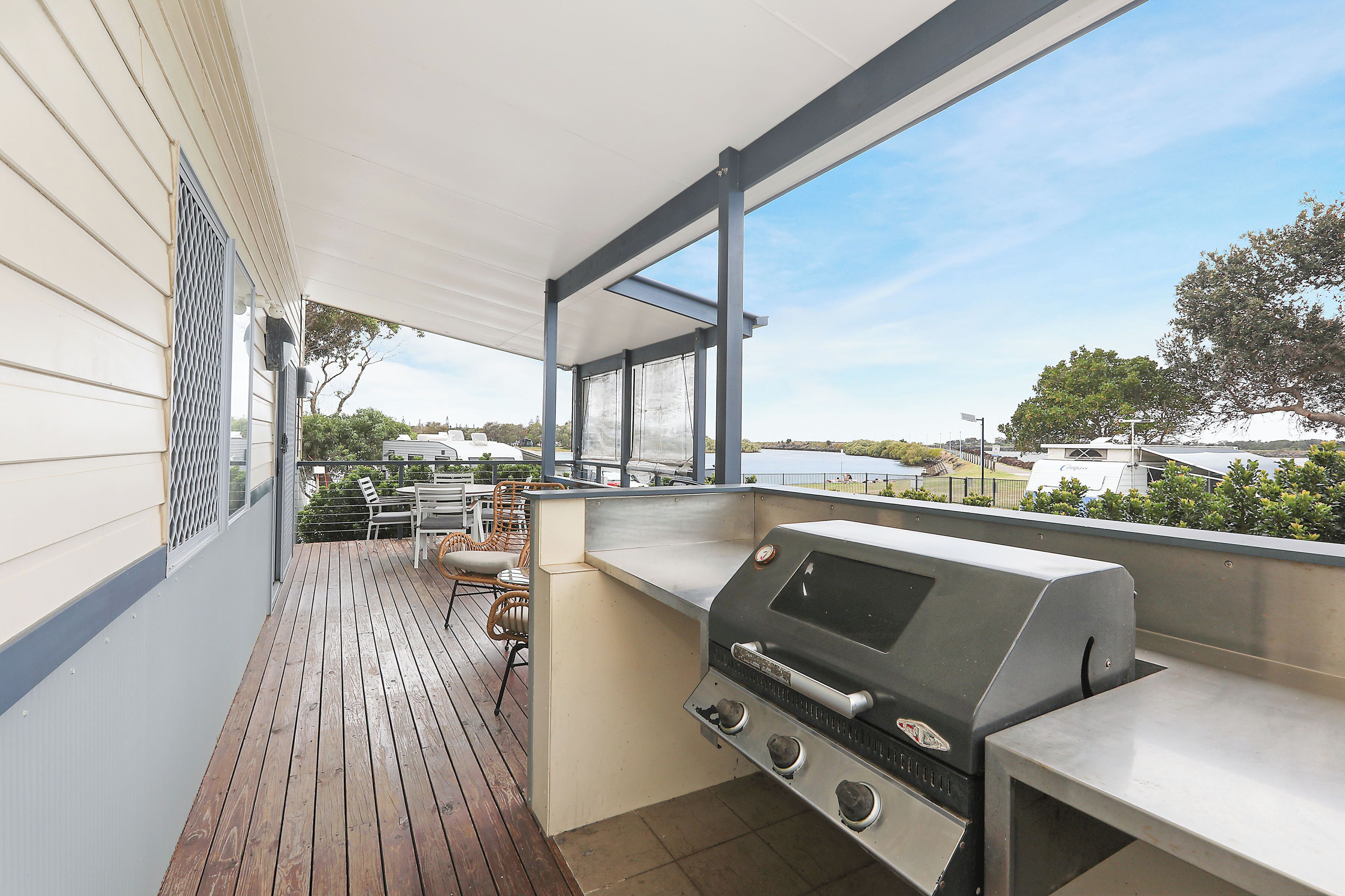 Deluxe Cabin - Sleeps 5 - Accessible | Terraço/pátio