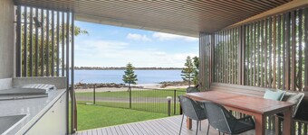 Reflections Shaws Bay - Holiday Park