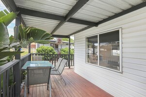 Standard Cabin - Sleeps 2 - Dog Friendly | Terrace/patio