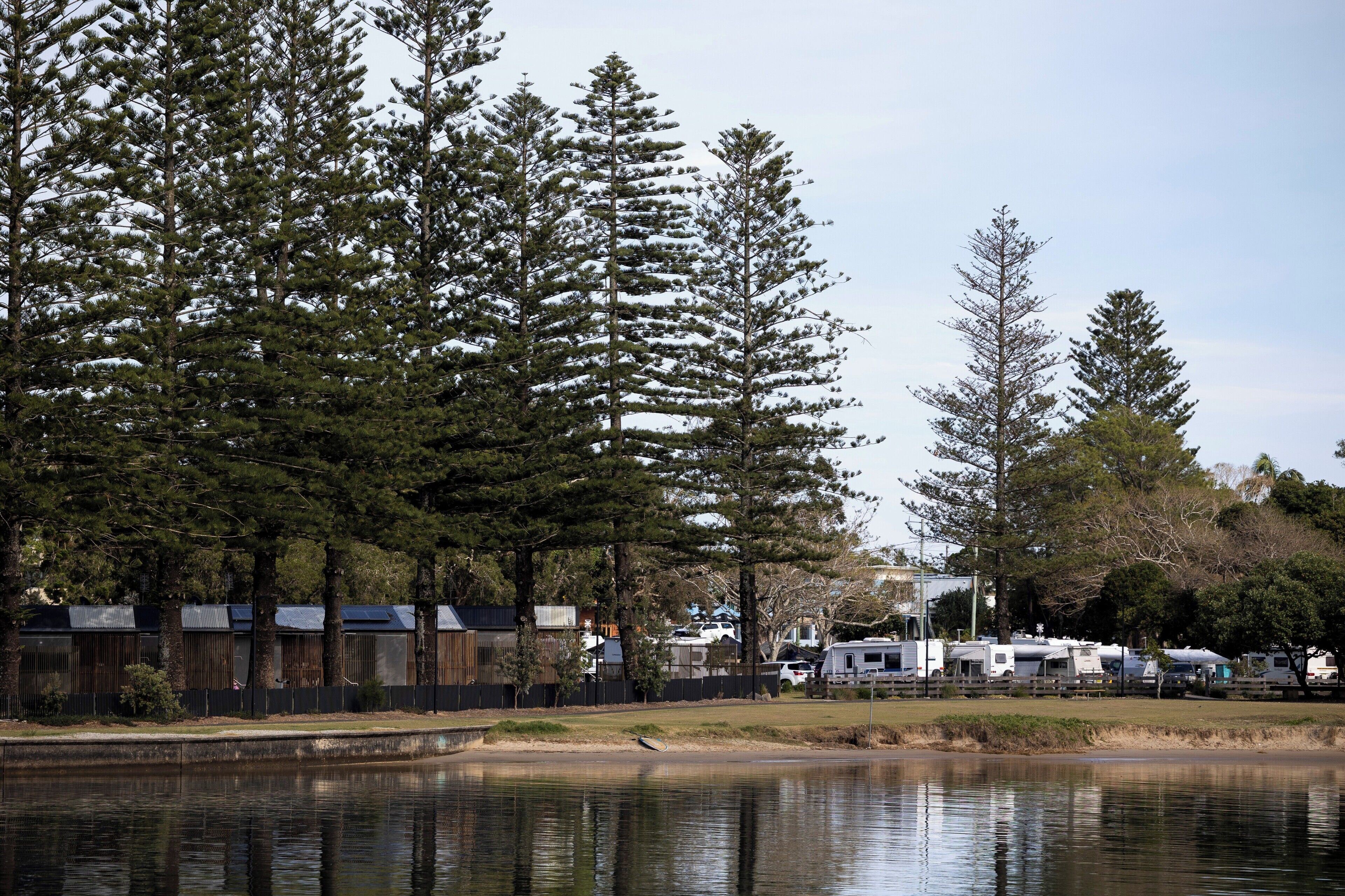 المنشأة من الخارج