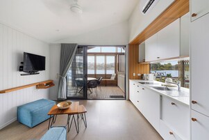 Televisión LCD, reproductor de DVD