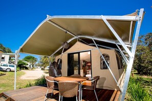 Deluxe Tent, Beach View (- Sleeps 4) | Teres/patio