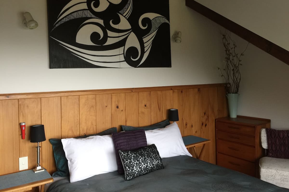 Chalet (Kowhai) | Individueel gedecoreerd, individueel gemeubileerd