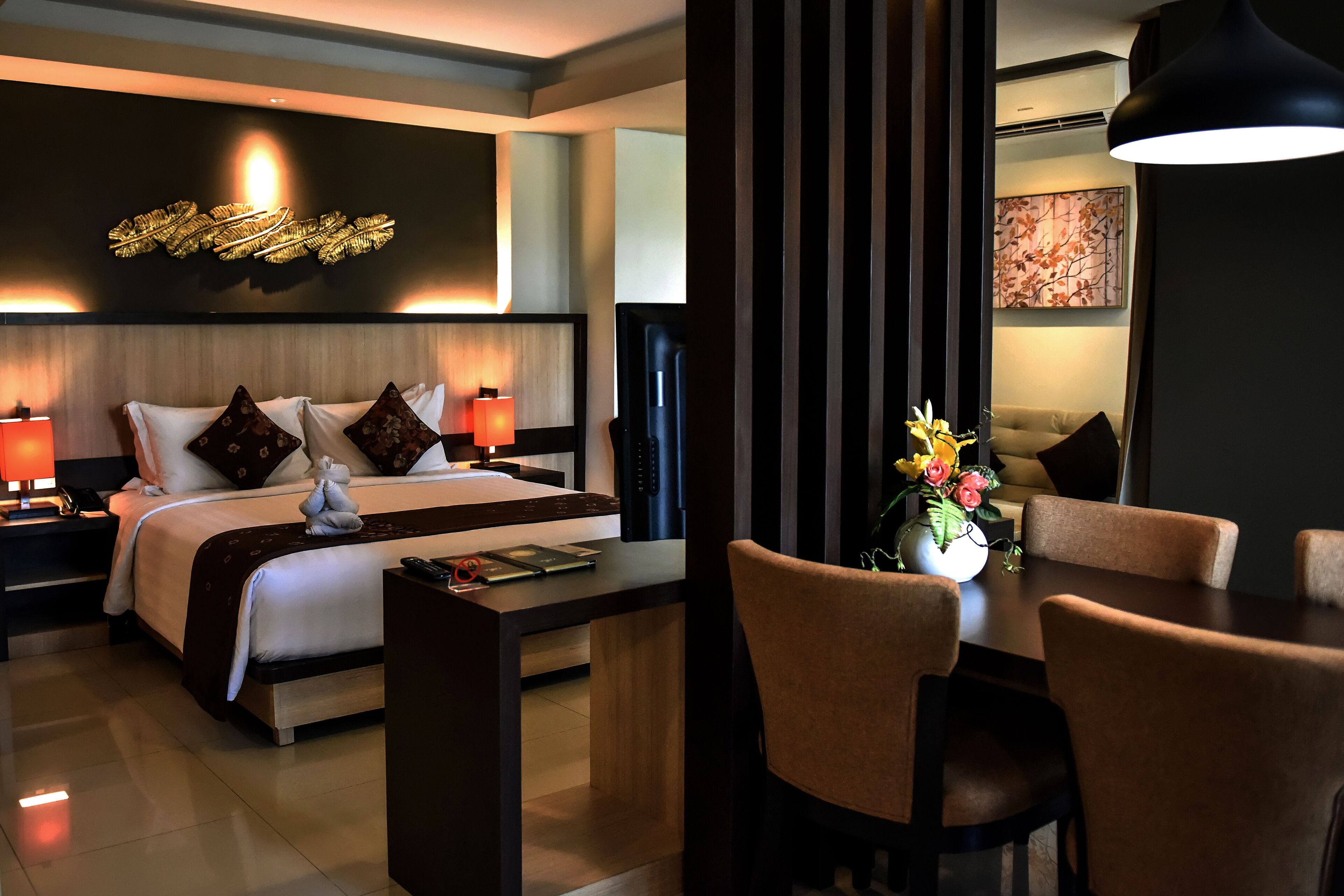 studio deluxe room, non smoking | 1 bedroom, premium bedding, pillow-top beds, in-room safe