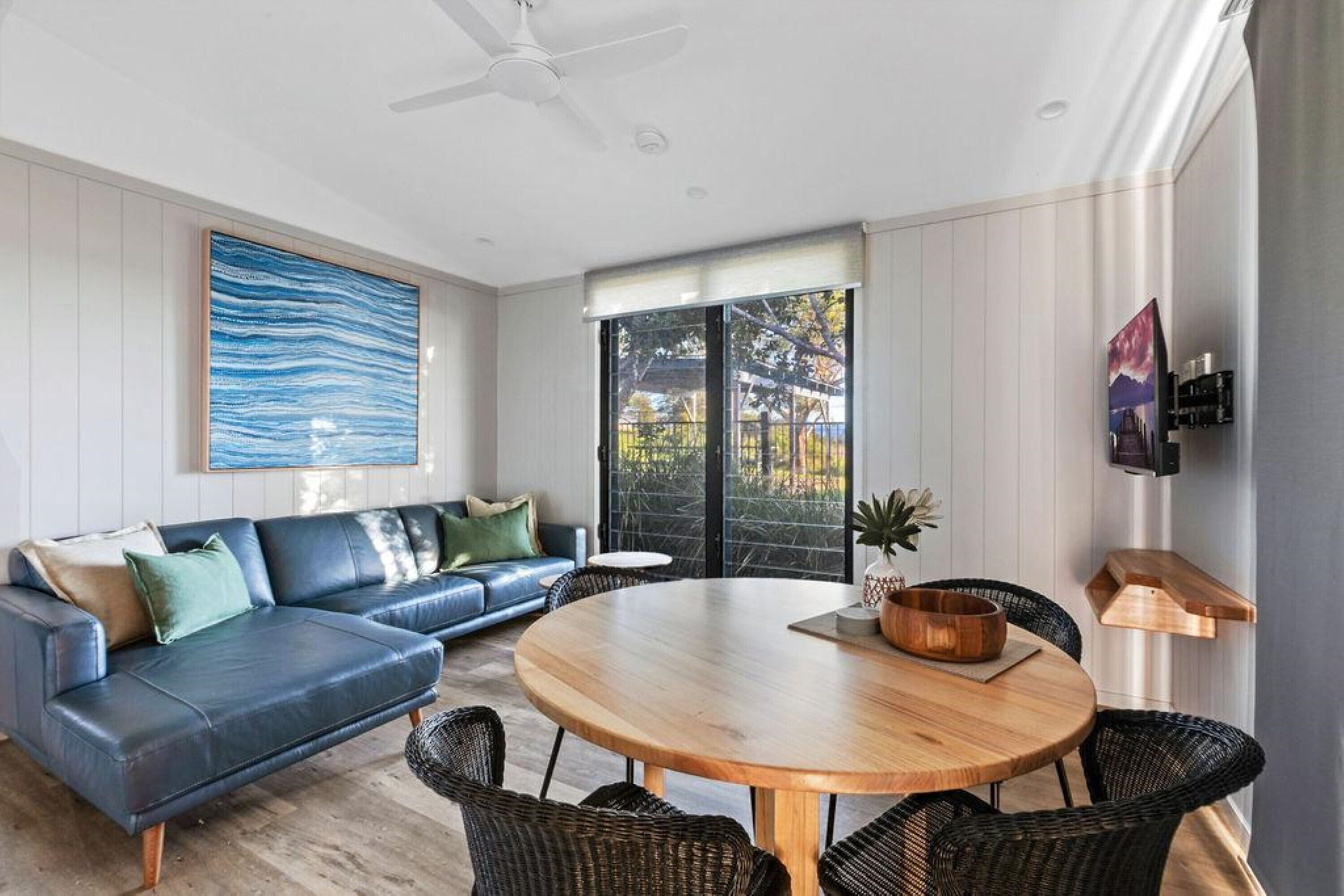 Premium-Ferienhütte (Sleeps 5) | Wohnbereich | 52-cm-Flachbildfernseher mit Digitalempfang, DVD-Player