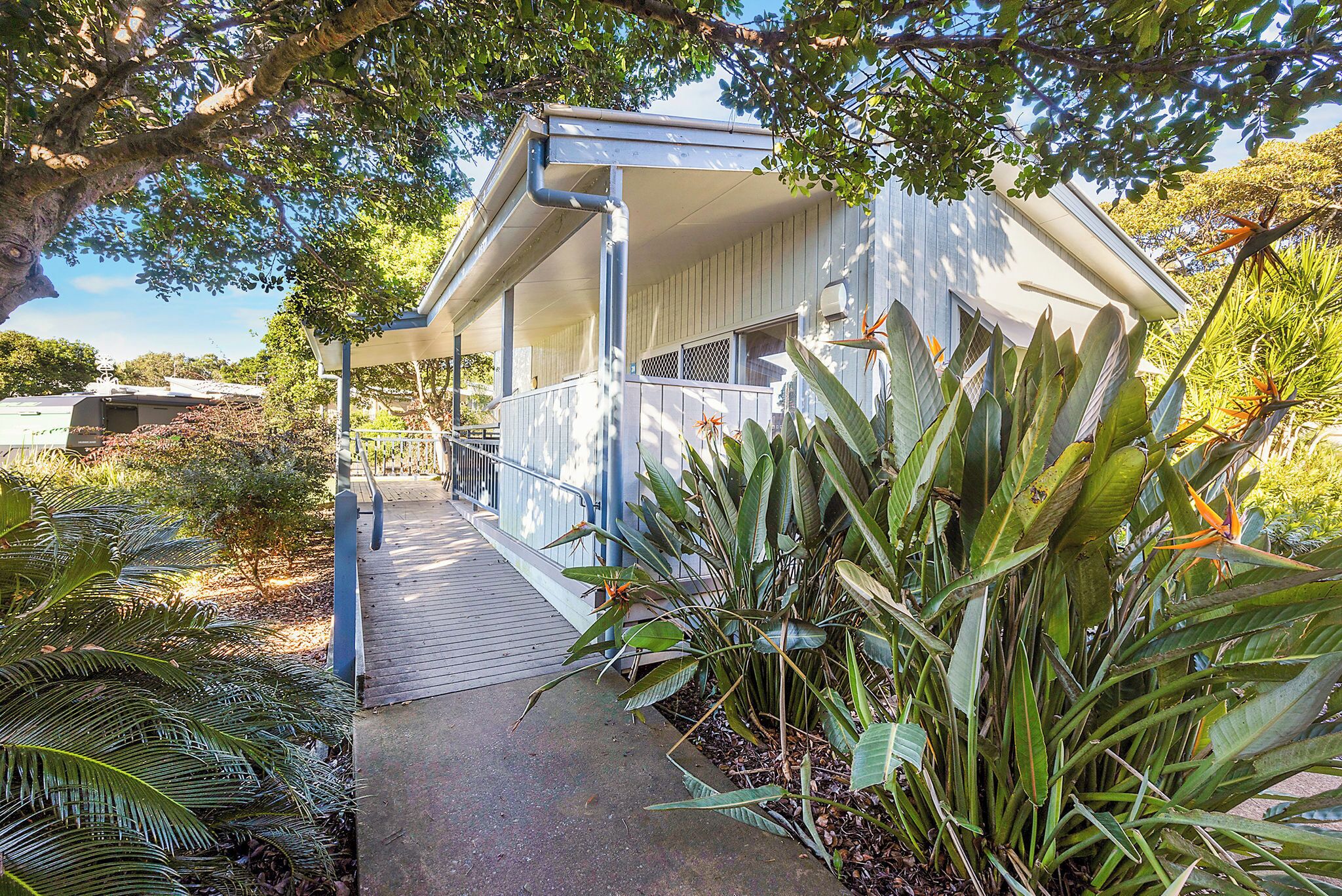 Superior Cabin - Sleeps 5 - Easy Access | Iron/ironing board, free WiFi, bed sheets