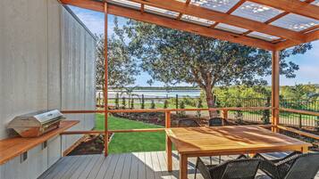 Premium-Ferienhütte (Sleeps 4 - Easy Access) | Terrasse/Patio