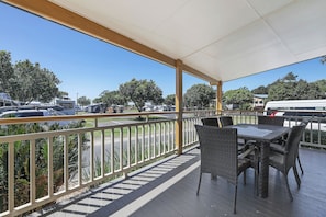 Superior Cabin - Sleeps 5 | Terrace/patio