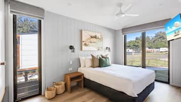 Premium-mökki (Sleeps 4 - Easy Access) | 2 makuuhuonetta, silitysrauta/-lauta, ilmainen Wi-Fi, vuodevaatteet