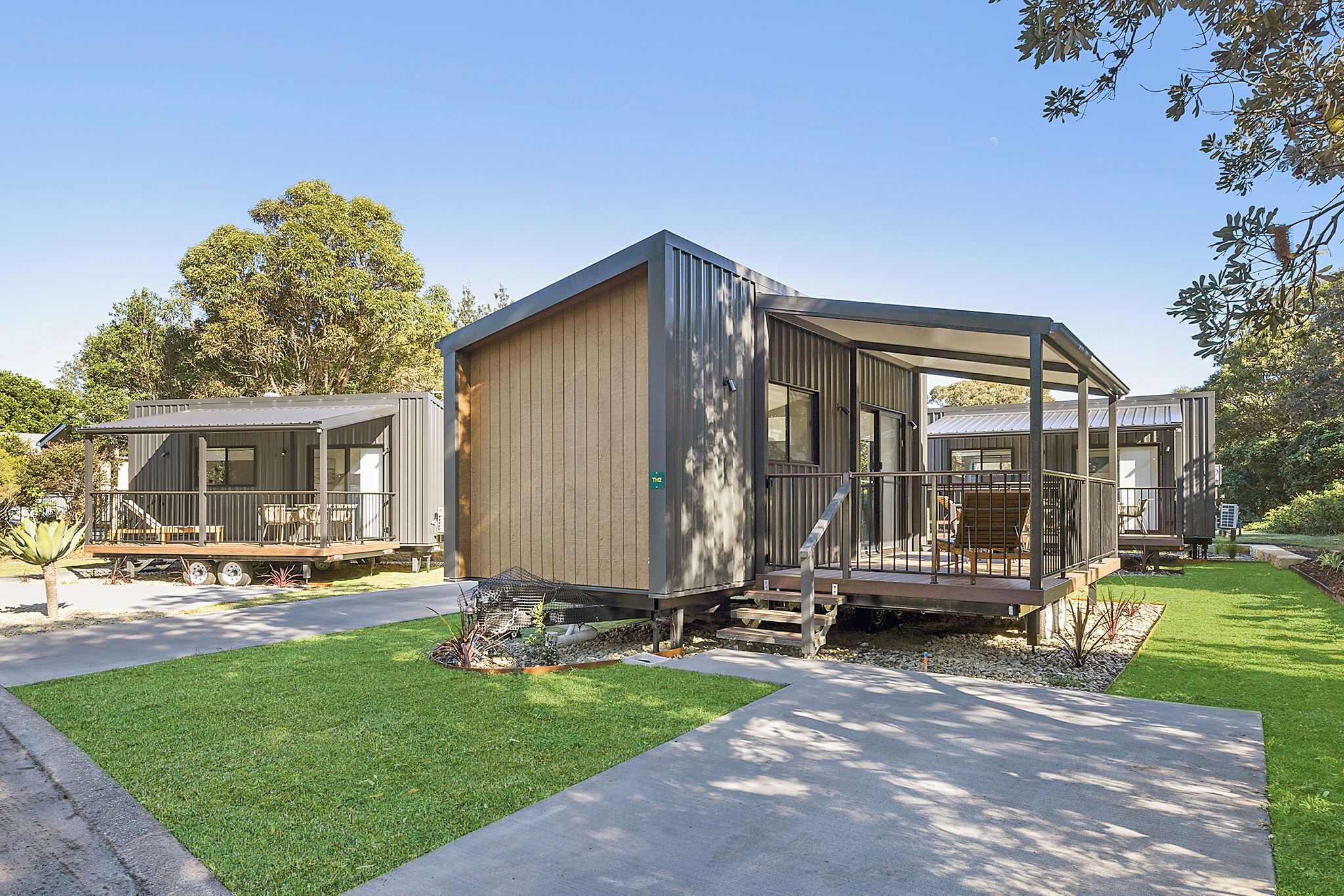 Premium Tiny Home - Sleeps 2 | Iron/ironing board, free WiFi, bed sheets