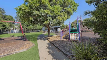 Children’s play area – outdoor