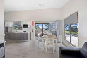 Deluxe Cabin - Sleeps 5 - Dog Friendly | Living area