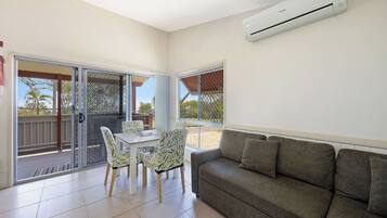 Deluxe Cabin - Sleeps 5 - Dog Friendly | Living area