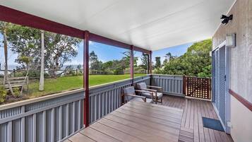 Kabin Deluks (- Sleeps 5 - Dog Friendly) | Pemandangan balkon