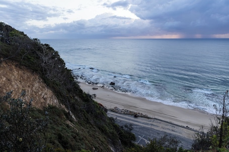 Beach nearby, white sand. Reflections Nambucca Heads - Holiday Park
