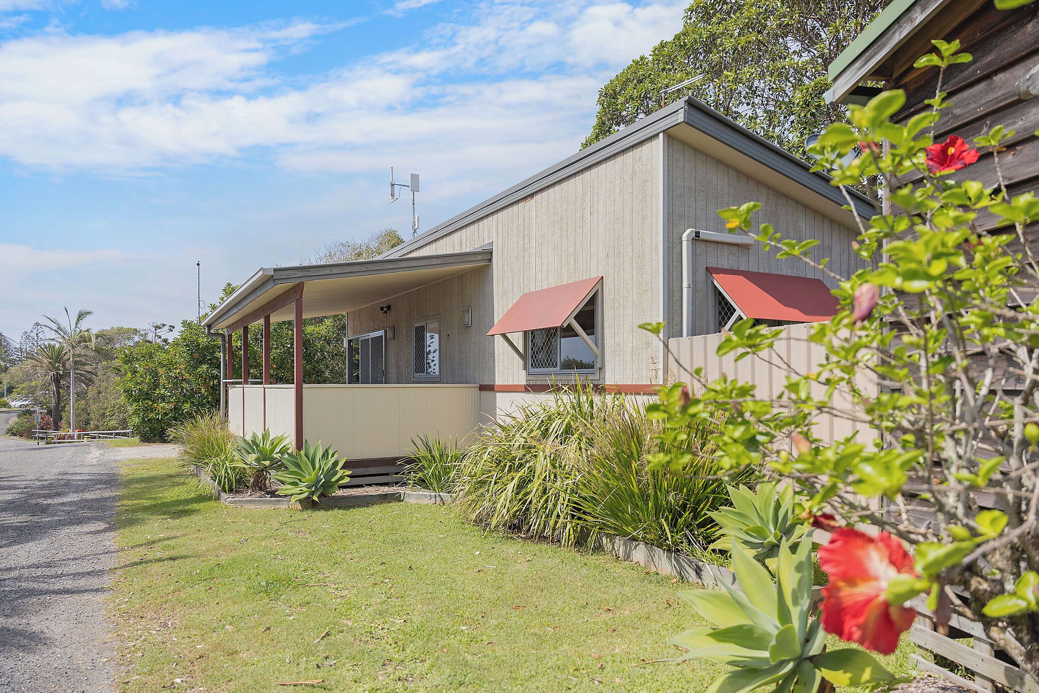 Deluxe Cabin - Sleeps 5 - Dog Friendly