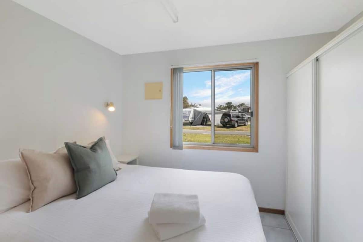 Cabaña estándar (- Sleeps 4) | 2 habitaciones, tabla de planchar con plancha y wifi gratis