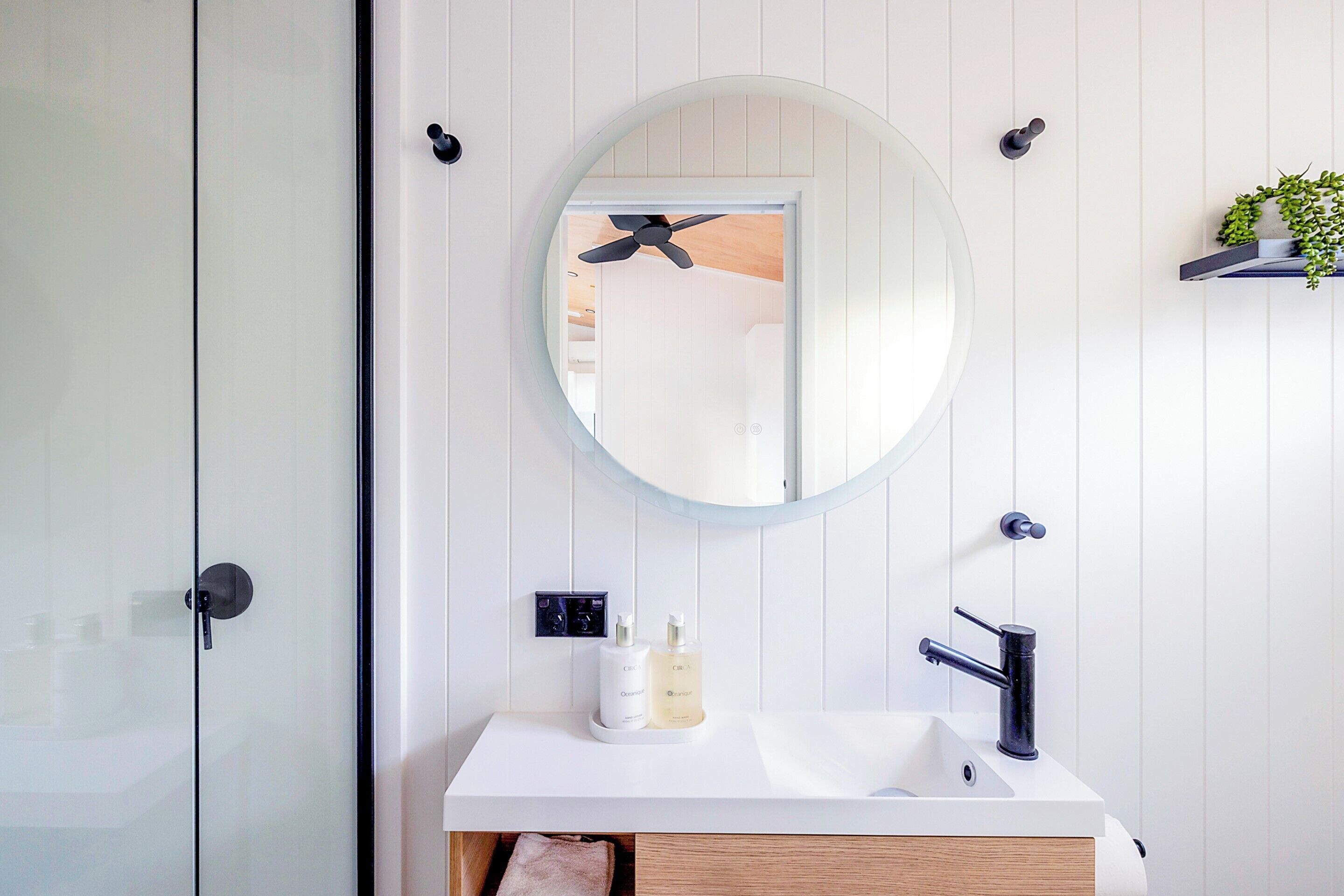 Premium Tiny Home - Sleeps 2 | Bathroom