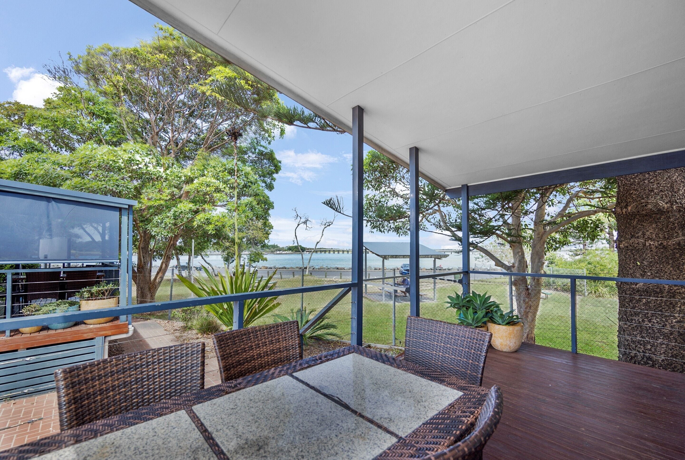Superior Villa - Sleeps 4 - Dog Friendly | Terrace/patio
