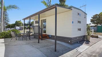 Economy Cabin - Sleeps 4 | Terrace/patio