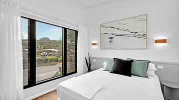 Superior Cabin - Sleeps 5