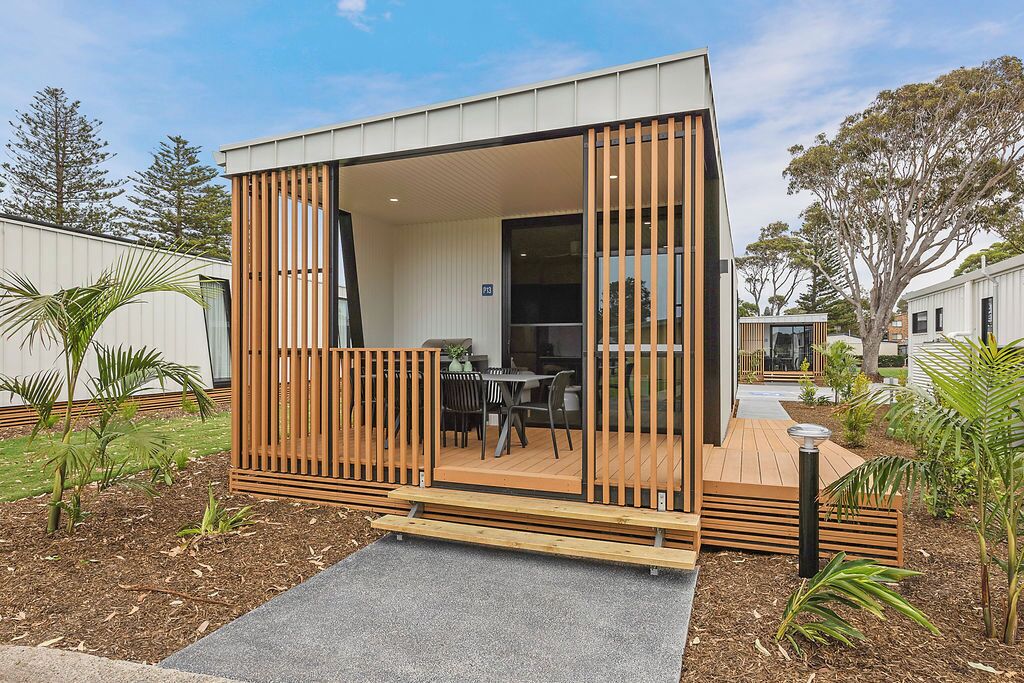 Superior Cabin | Blackout curtains, iron/ironing board, free WiFi, bed sheets