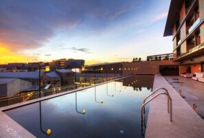 Outdoor pool - Bay Breeze Hotel (Shenzhen)