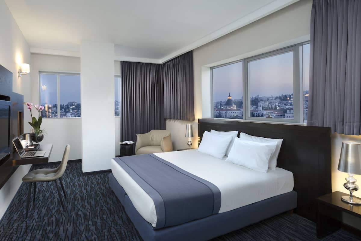 Deluxe Twin Room | In-room safe, soundproofing, iron/ironing board, free WiFi