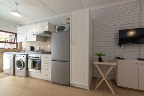 6 Sleeper Self-Catering Luxury | Private kitchenette - St Lucia Safari Lodge (St. Lucia)