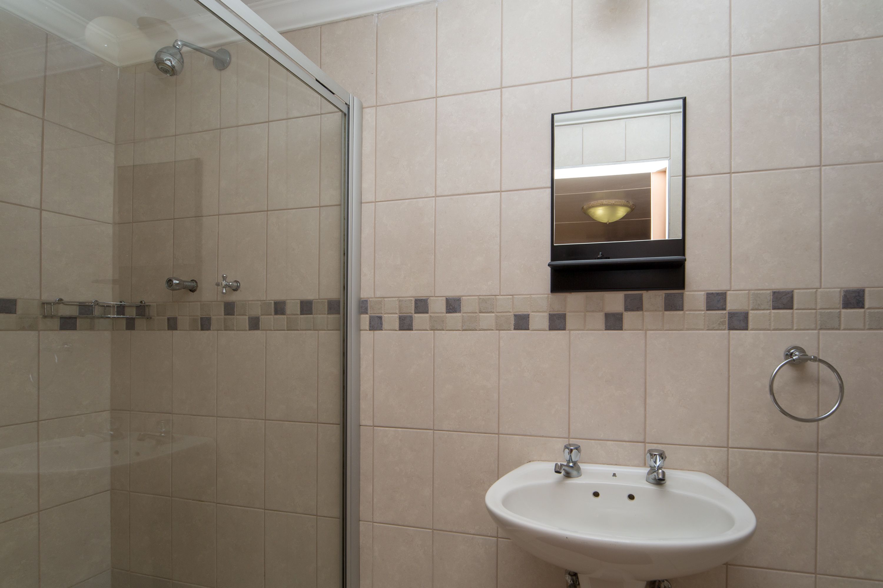 Bathroom shower