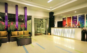 Reception - Transera Hotel Pontianak (Pontianak)