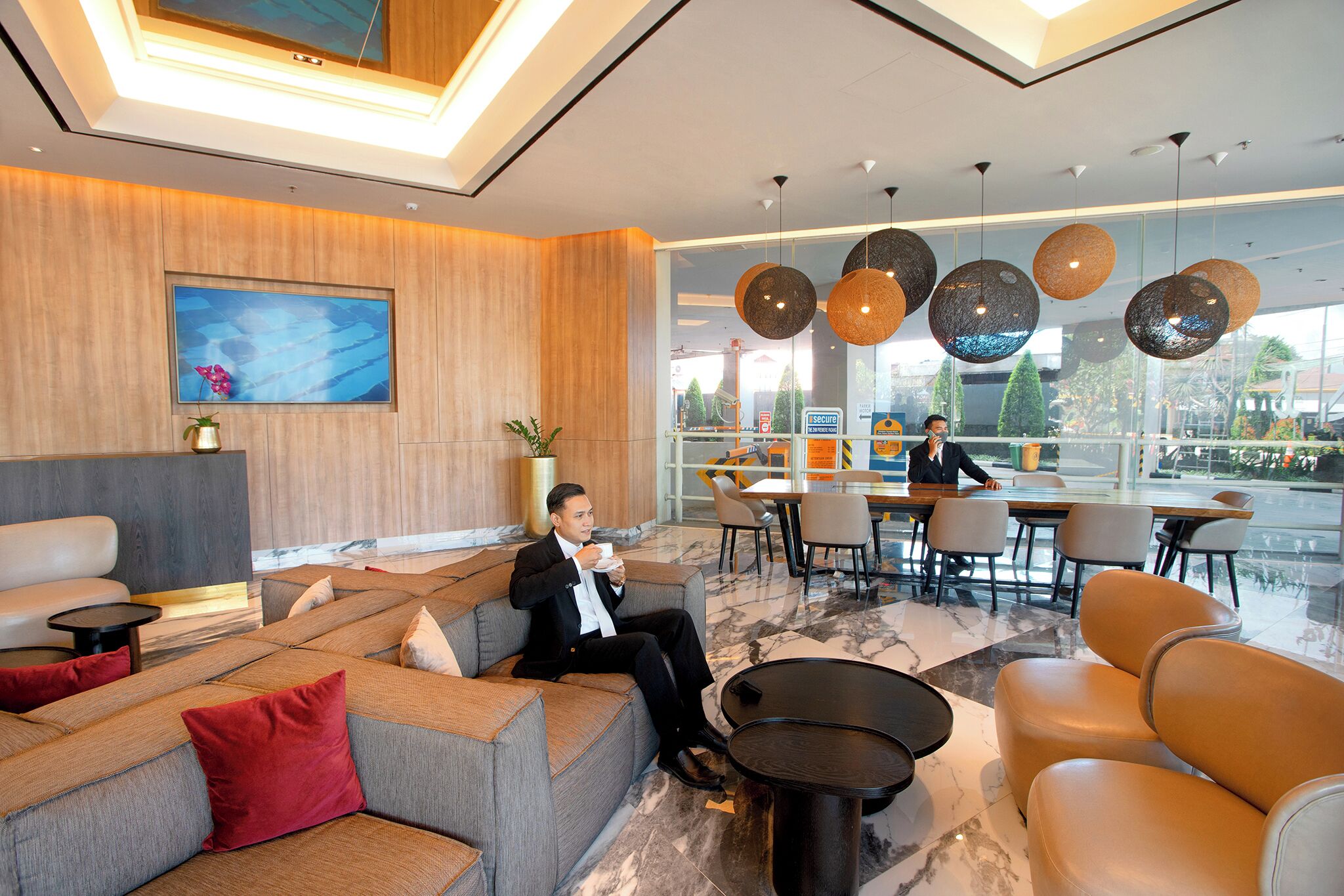 Foto - The ZHM Premiere Padang