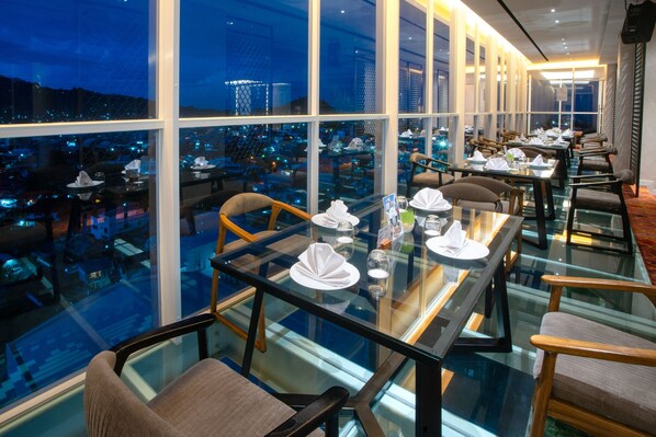 Lounge - The ZHM Premiere Padang (Padang)