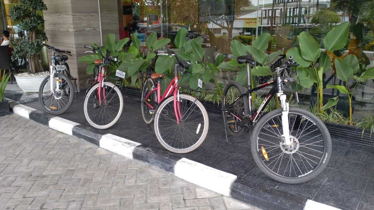 Foto - The ZHM Premiere Padang