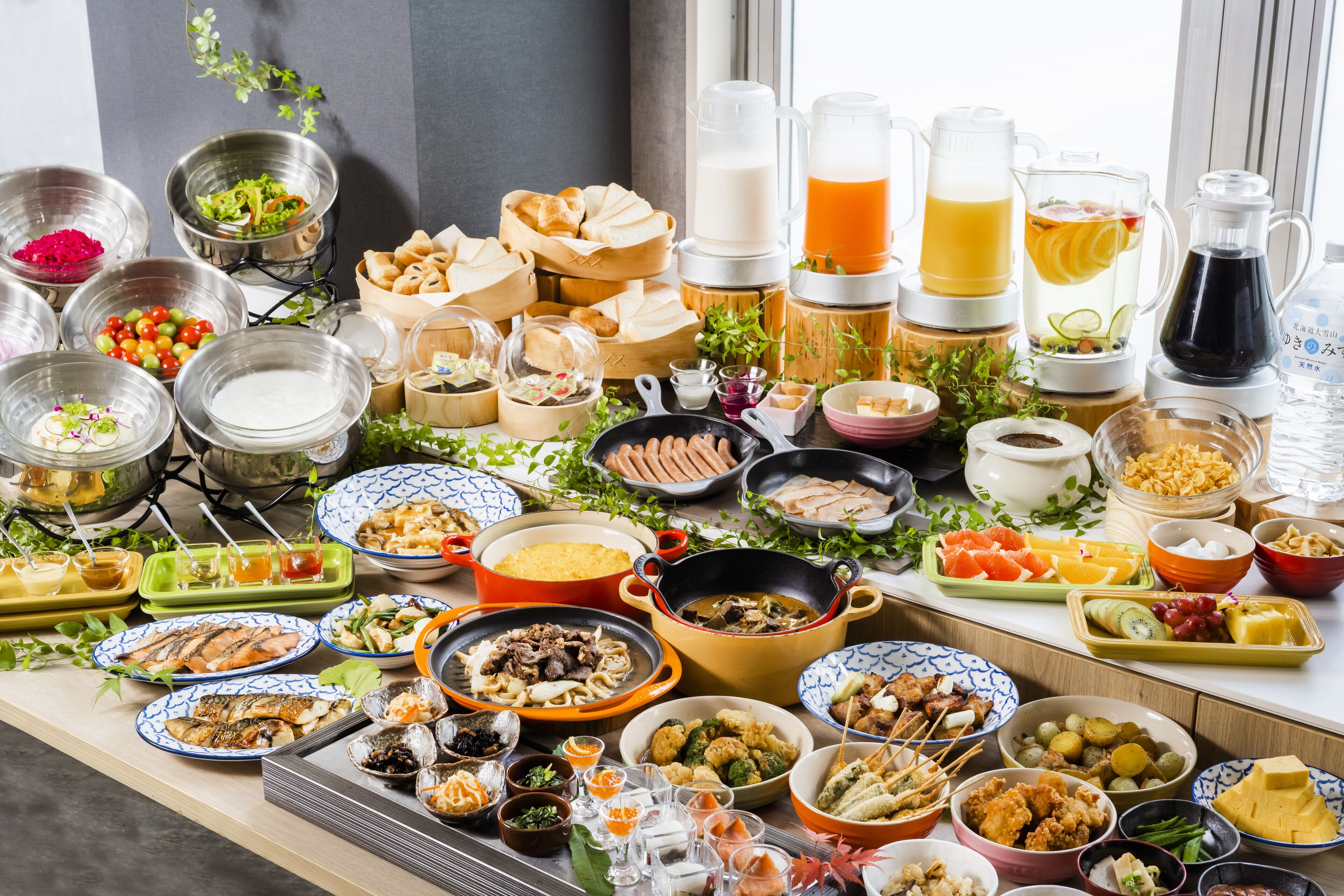 daily buffet breakfast (jpy 1650 per person)