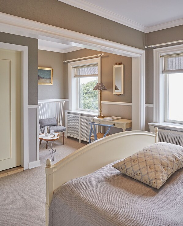 Doubleroom with ocean view | Blackout drapes, iron/ironing board, free WiFi, bed sheets - Gilleleje Badehotel (Gilleleje)