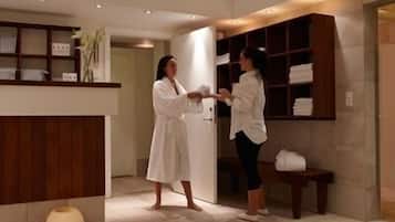 Turkish bath/hammam, aromatherapy, massage/treatment rooms, massages