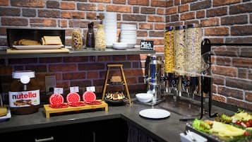 Desayuno buffet (EUR 12 por persona)