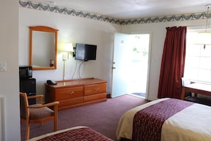 Blackout curtains, cots/infant beds, free WiFi
