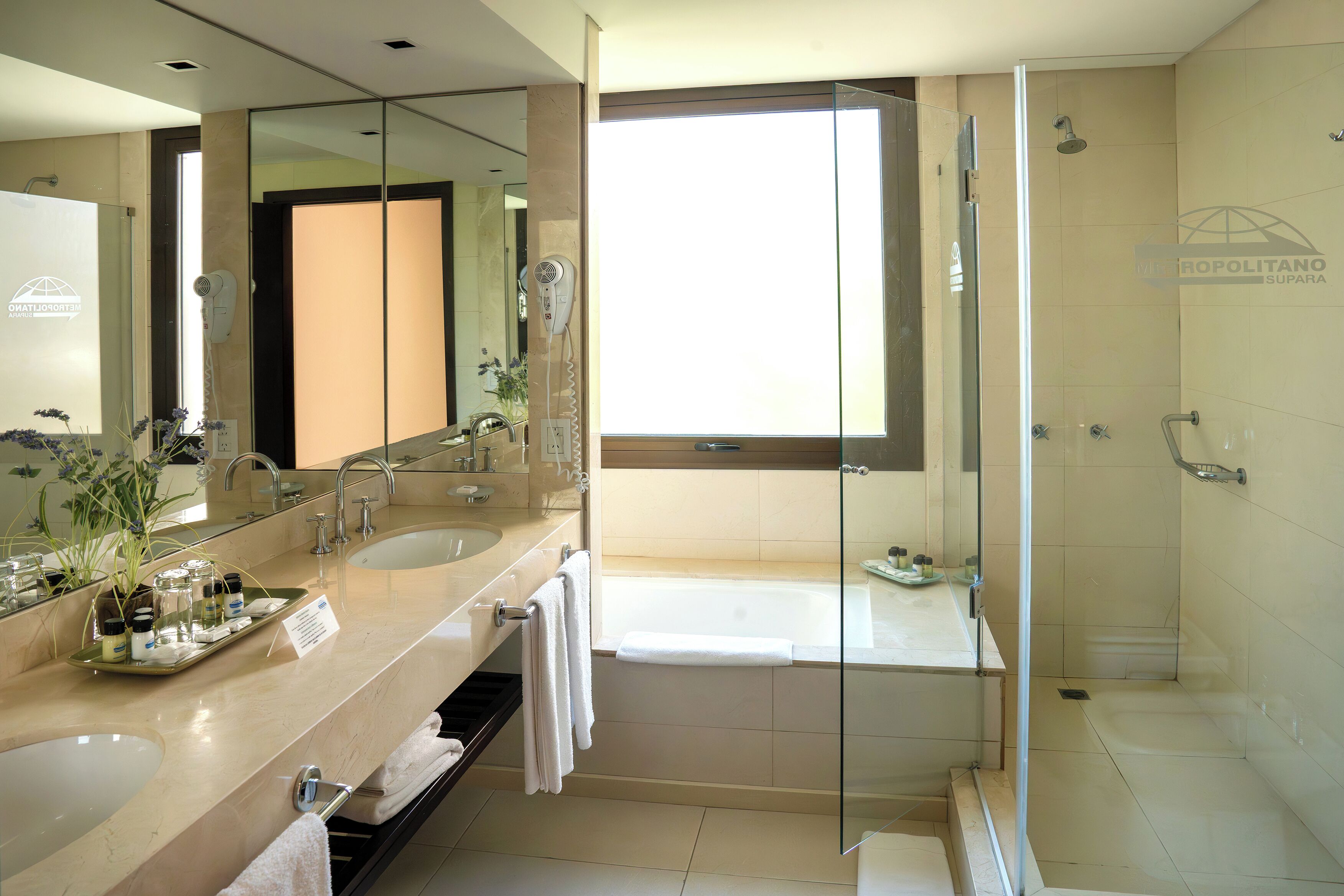 Foto - Hotel Metropolitano Supara